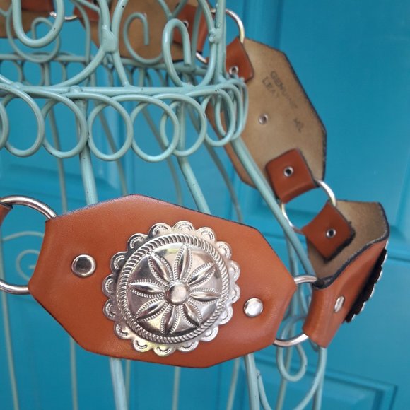 Vintage Conch Belt Genuine Leather Metal Studded Belt Western Country Cowgirl main image 9